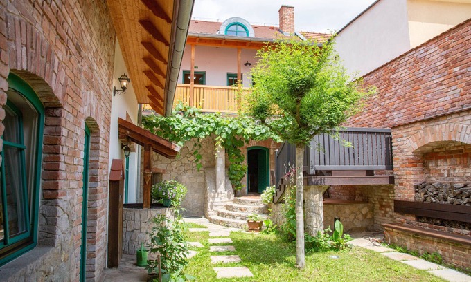 Satov House | Exklusives Landhaus