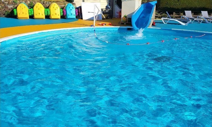 Newquay Cabin | Exotic 3-bed Caravan at Newquay Holiday Park