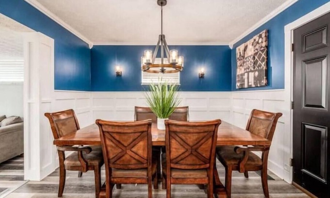 Columbus House | Expansive Private Oasis- 7 Large Bedrooms-3800+ Sq ft & 10 MINS FROM DOWNTOWN!