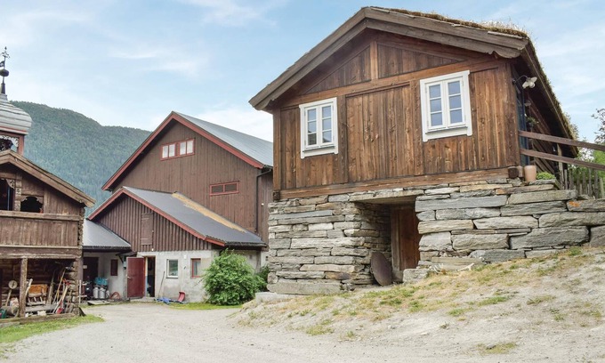 Lom House | Experience pure Norwegian farm romance.