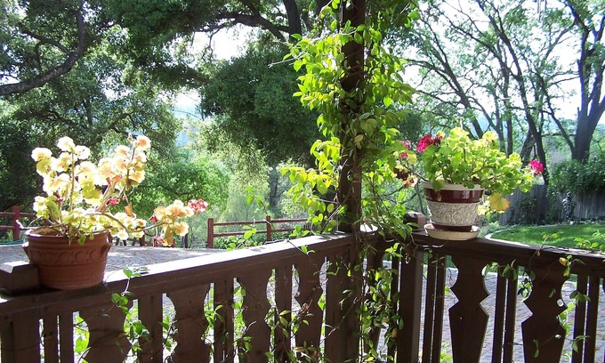 Atascadero Cottage | Explore the Central Coast from Portola Inn Guest House