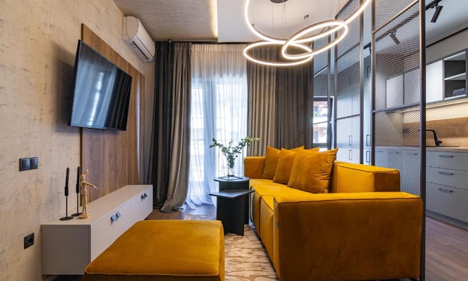 Baia Mare Apartment | Expozitiei ap. 13