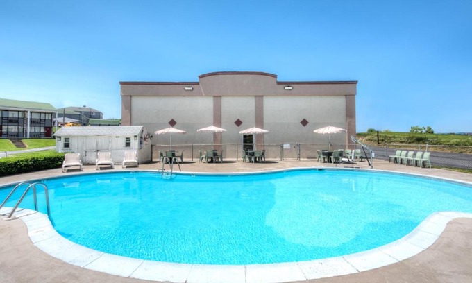 New Cumberland Hotel | Express Inn Harrisburg South New Cumberland
