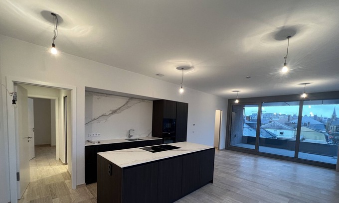 Ville Haute Apartment | Exquisite 2BR Apt Ville Haute District