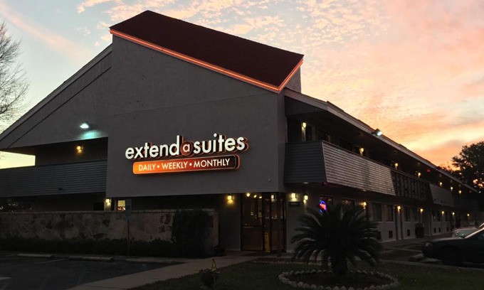 Mobile Hotel | Extend-a-Suites Mobile North