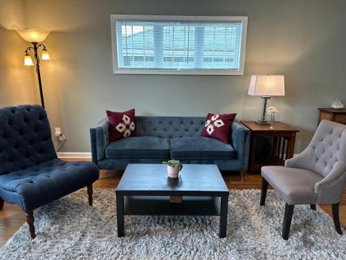Lowry Hill East House | Extended & Short Term Stays at The Oasis Group