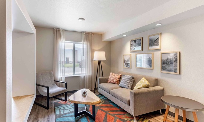 Centennial Hotel | Extended Stay America Suites - Denver - Centennial