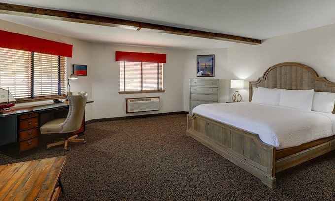 Peoria Hotel | Extended Stay Perfection: Cottages with Homely Ambiance | 2 Units