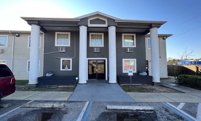 Brent Apartment | Extended Stay