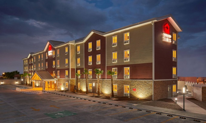 La Joya Apartment | Extended Suites Tijuana Macroplaza
