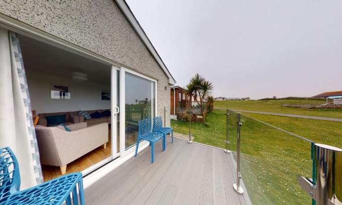 Hayle House | F60 Atlantic View, Riviere Towans