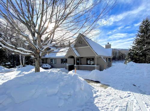 Bretton Woods Villa | F7 Comfortable golf course townhouse within walking distance of Mount Washington Hotel