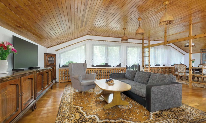 Bystra Apartment | Fałata 208 | Bystra | Charming Apartment | Parking | Balcony | SmartTV