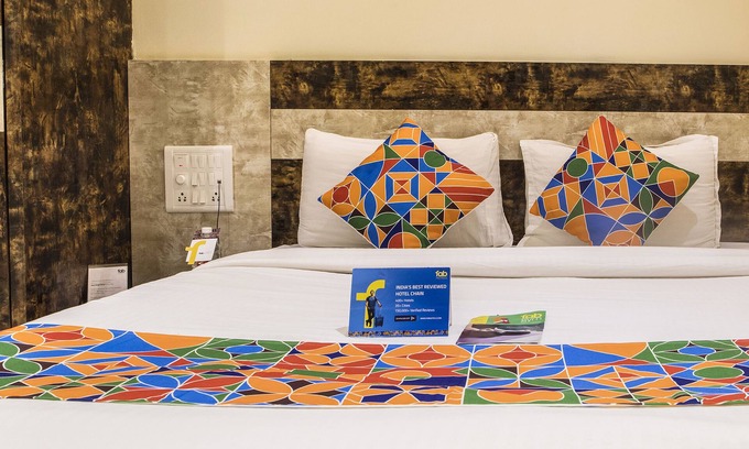 Kurla West Hotel | Fabexpress Embassy Grand