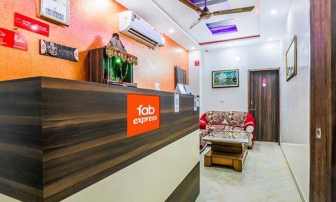 Sector 45 Hotel | Fabexpress Mayank Palace