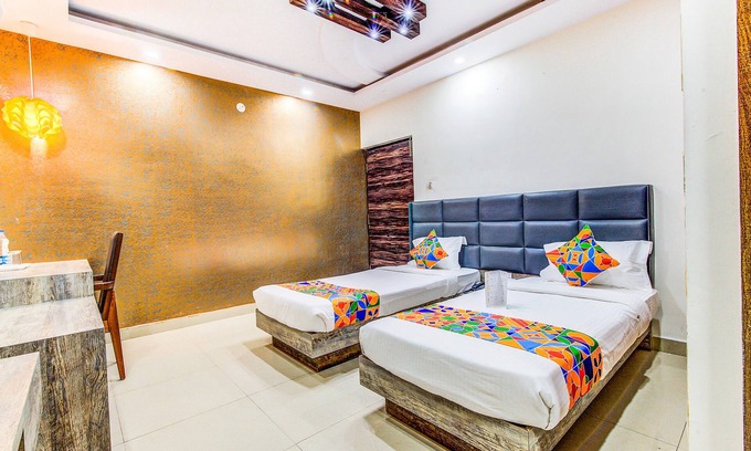 Marathahalli Hotel | FabExpress Mayuri Residency