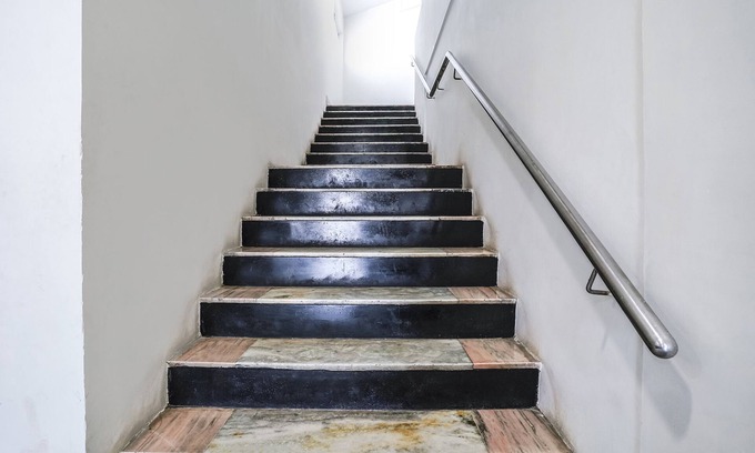 Nashik Road Hotel | Fabexpress Raj Tourist