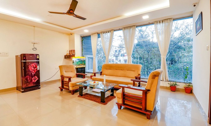 Vijaya Bank Layout Hotel | Fabexpress Sri Sai Suites