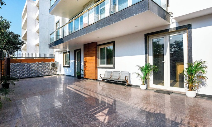 Gurugram Hotel | Fabhotel Ar Suites