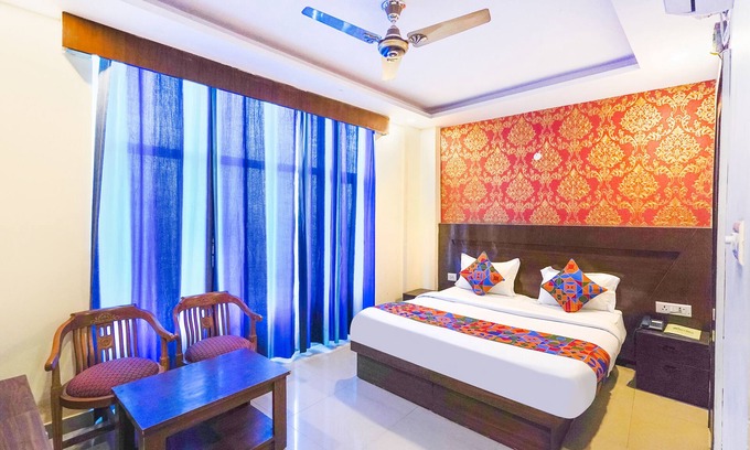 Sector 62 Hotel | Fabhotel Green View Palace