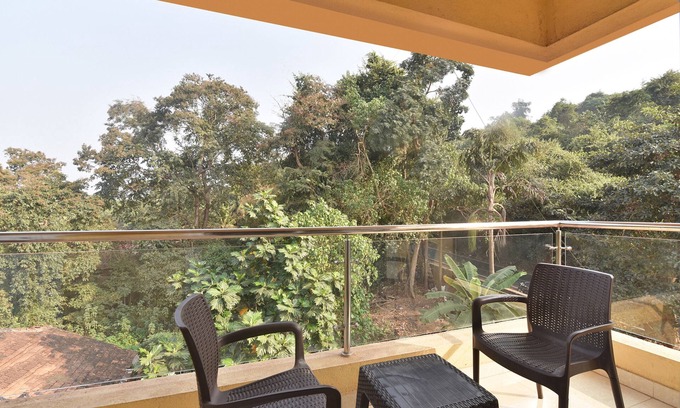 Nerul Hotel | Fabhotel Sai Swastik Nr. Candolim Beach
