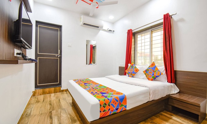 Koregaon Hotel | Fabhotel Sairaj I