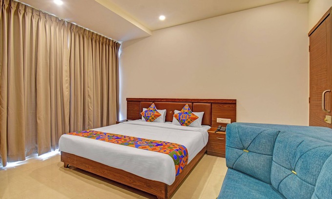 Pune Hotel | Fabhotel Sri Sai