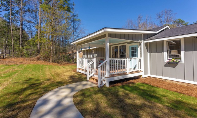 Fortson House | Fabulous and Fully Renovated - Where Style Meets Southern Charm