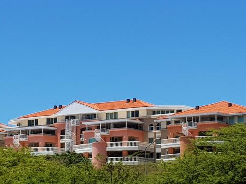 Piscadera Apartment | Fabulous Ocean View Apartment in Secure Resort, 5 min Walk to Beaches & Restaurants