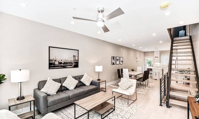 Point Breeze House | Fabulous Open Concept 4Bedroom w/RoofDeck! Sleep10