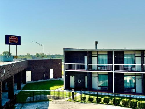 Hiawatha Hotel | FairBridge Inn Express Hiawatha