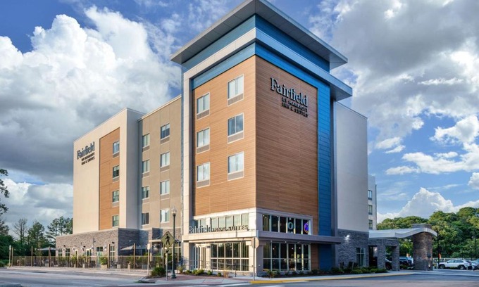 North Central Hotel | Fairfield by Marriott Inn & Suites Virginia Beach Town Center