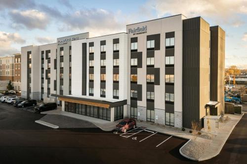 Oakley Hotel | Fairfield by Marriott Inn & Suites Cincinnati Oakley