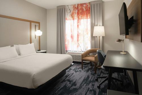 Cleveland Hotel | Fairfield Inn and Suites Cleveland