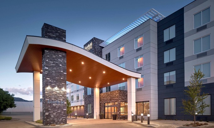 Okanagan-Similkameen Hotel | Fairfield Inn & Suites by Marriott Penticton