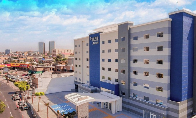Zona Rio Hotel | Fairfield Inn & Suites by Marriott Tijuana