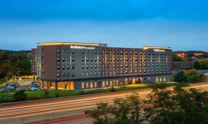 Waltham Hotel | Fairfield Inn & Suites by Marriott Boston Waltham