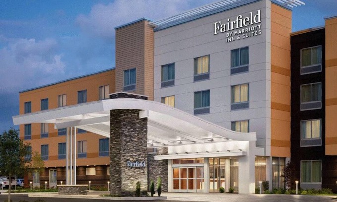 Rome Hotel | Fairfield Inn & Suites by Marriott Rome