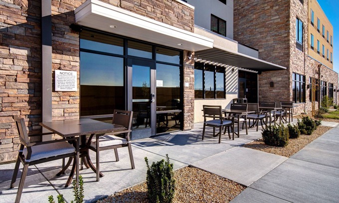Lancaster Hotel | Fairfield Inn & Suites by Marriott Lancaster Palmdale