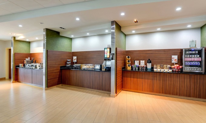 Hutchinson Hotel | Fairfield Inn & Suites Hutchinson