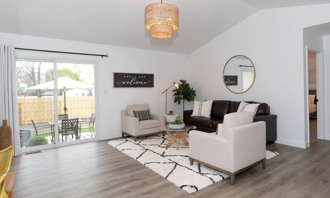 Sandusky House | Fall Dates! Vacay All Day - Close to CP, Sports Force, Islands