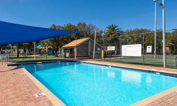 West Busselton Cabin | Family Bungalow- Unique, well renovated family friendly holiday cabin in Geographe Holiday Park