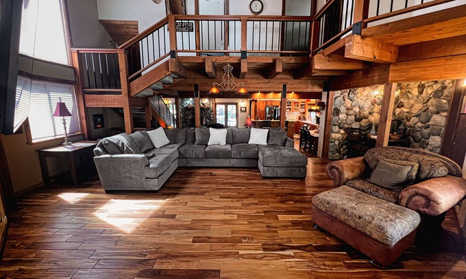 Graeagle Cabin | Family Cabin in Graeagle CA w/King Bed & EV Charge