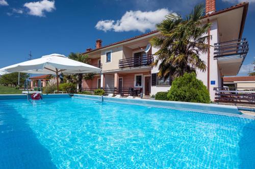 Polje Cepic Apartment | Family-friendly apartments with swimming pool Cepic, Central Istria - Sredisnja Istra - 11636