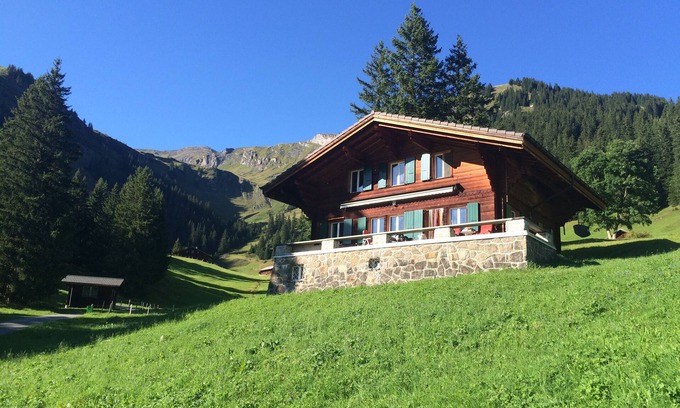 Grindelwald Ski Chalet | Family friendly, charming, traditional Swiss Alpine Chalet
