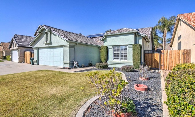 Greenacres House | Family-Friendly Getaway Community Amenities!