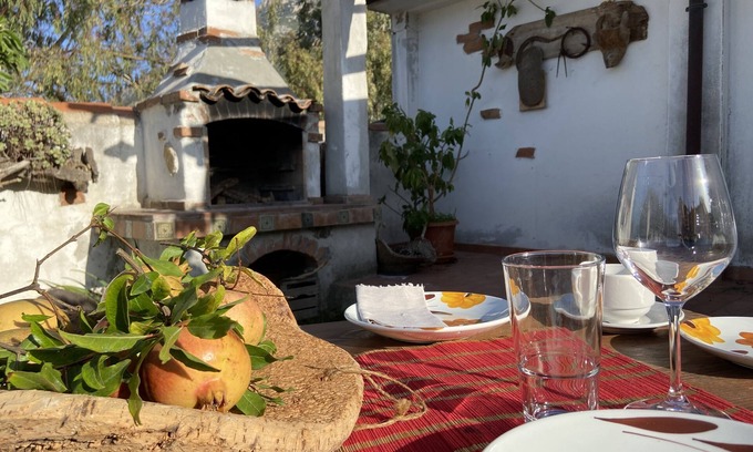 Galtelli Apartment | Family-friendly holiday home nestled in nature with a garden, near the sea