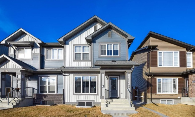 Northwest Calgary House | Family Friendly suite with close by amenities | 14mins to YYC | 20mins DT