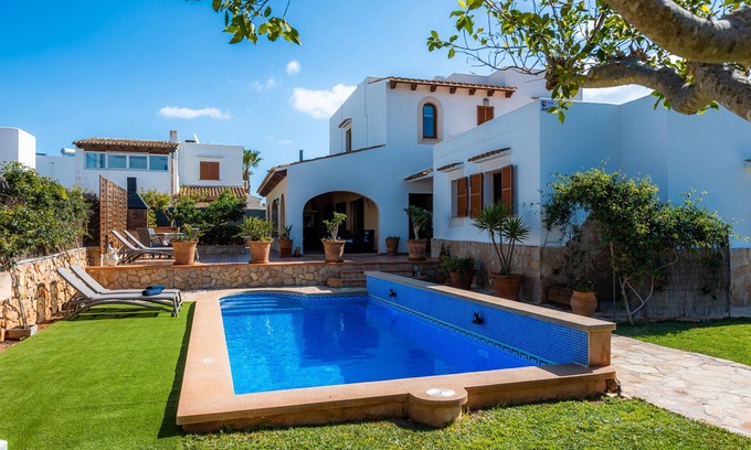 Cala d'Or Villa | Family-friendly townhouse with private pool – Casa Dos Estels