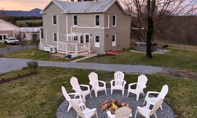 Luray House | Family Friendly w/Mountain Views, Hot Tub, Fire Pit, 4 mins to Luray Caverns